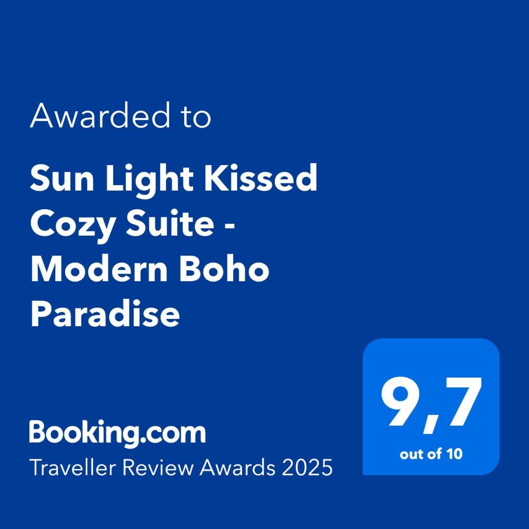 Award Winning Boho Paradise Sunlit Modern Suite Калгари Экстерьер фото